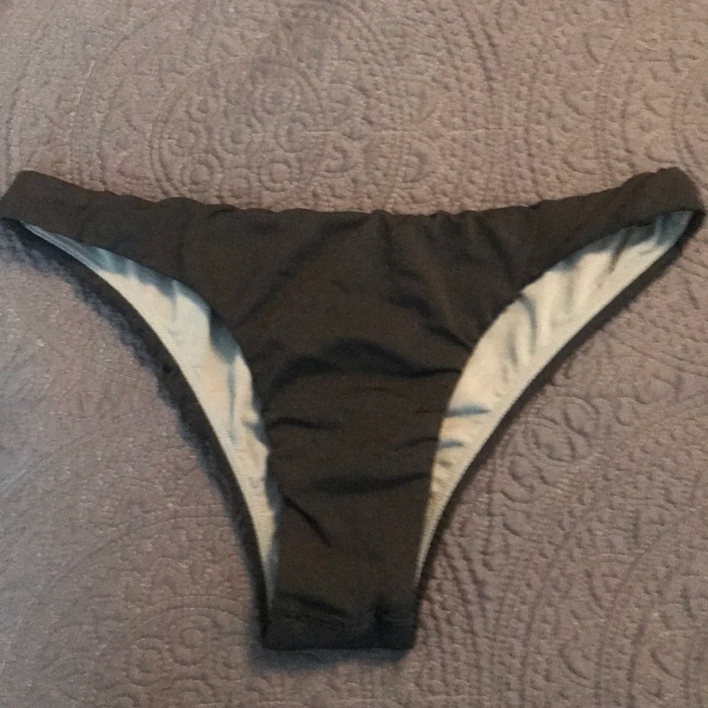Jolyn hermosa bottoms